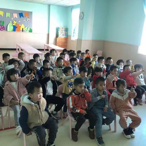 隽旗幼儿园苗苗二班3月份精彩回顾