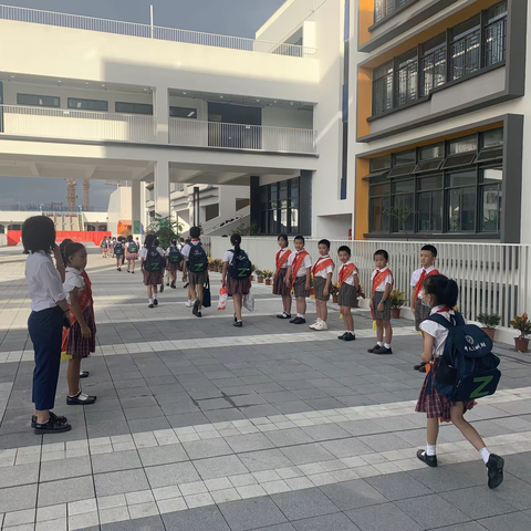 守护生命阳光，积极健康成长——中大附二年级第四周师生周记