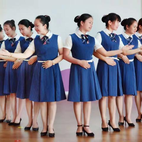 广西壮族自治区河池市翰林城东幼儿园礼仪成果展示