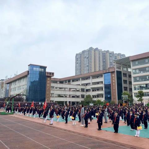 喜迎建党100周年   • 争做新时代好少年       ——钟山区第二十二小学一年级新队员入队仪式