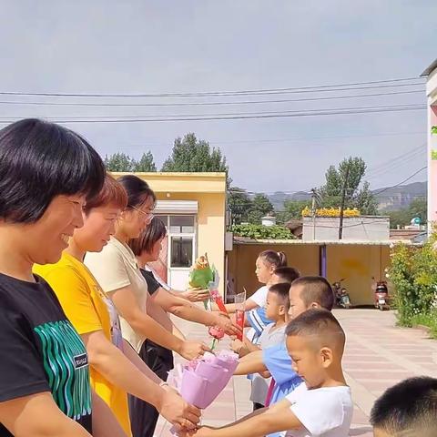 “师爱润泽，情满中秋”——北洪城小学