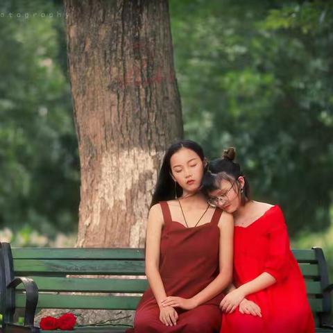 一个像夏天一个像秋天