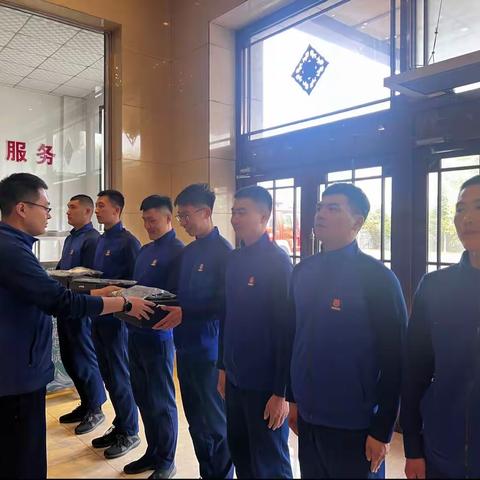 从优待员 情暖人心——海伦市消防救援大队为全体指战员发放运动用品