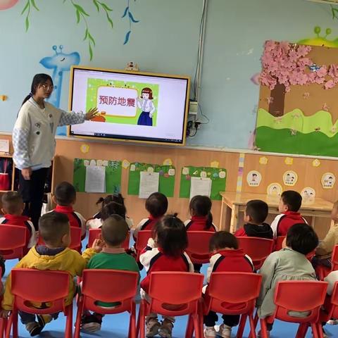 兴义市奥德贝贝幼儿园防震减灾演练