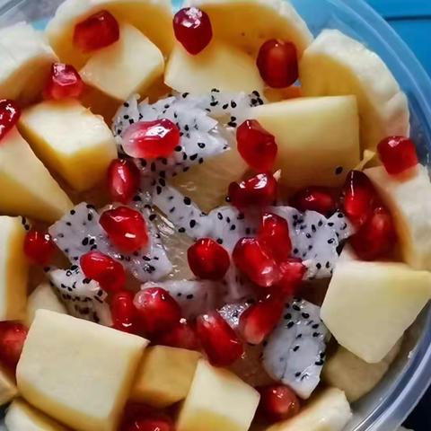 美味的水果沙拉——内埠镇青少年活动中心四年级文化课班