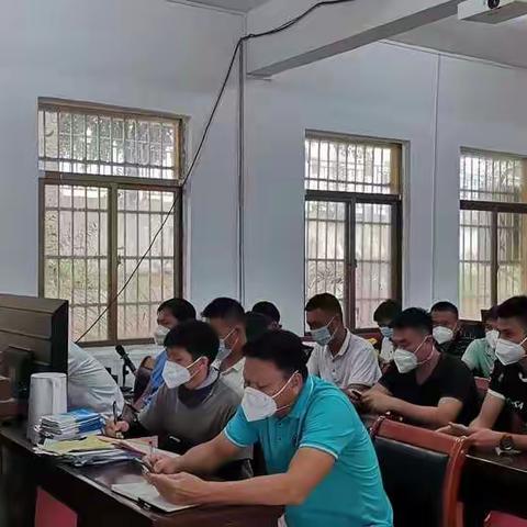 高土村委会2022年"国庆节"期间工作部署会议简报