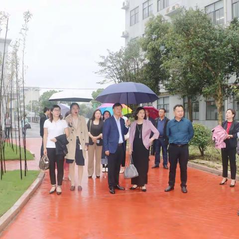 第九中学举行江苏省课程基地与学校文化建设项目《“语言建构场”——初中语文课程基地建设》启动仪式暨开项论证活