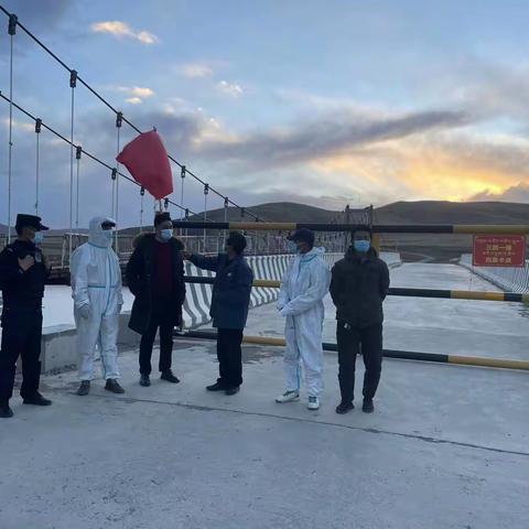 扎多工委主任达瓦降村深入呷依乡各疫情防控卡点检查指导工作