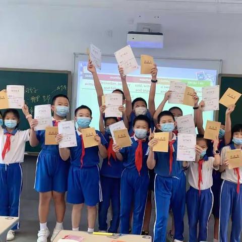 师生携手 共创缤纷校园  ——中大附四年级第十二周小记