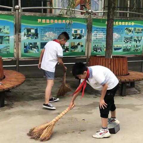 “美化校园，清洁家园”——香山街小学卫生大扫除活动