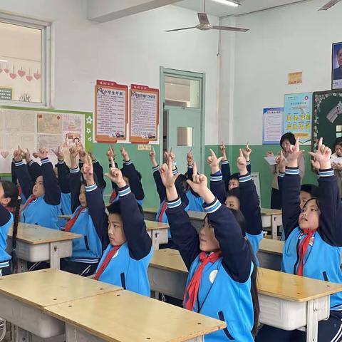 红领巾•舞动童年——钱旺村小学课前律动操评比活动