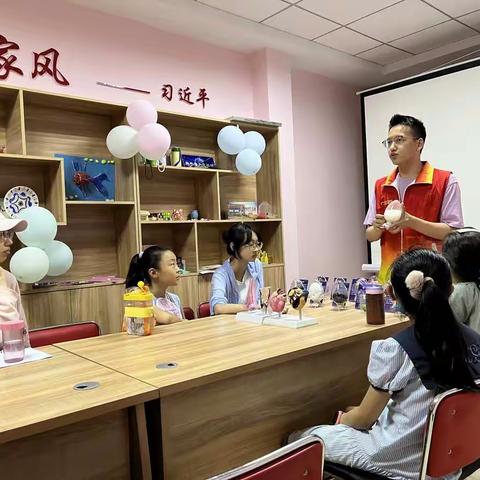 呵护祖国花朵，走进青年之家