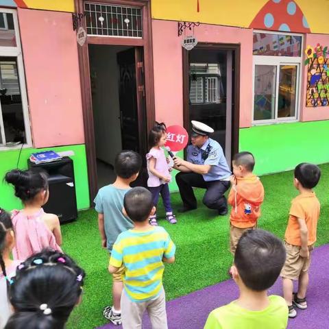 金台交警走进幼儿园