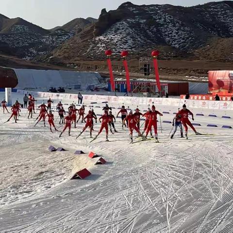 全国冬季两项冠军赛巴彦淖尔市体育学校运动员表现出色，个人获三金一银四铜，团体获三枚金牌！