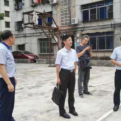 分行曾凡杰资深专员一行到翁源支行调研