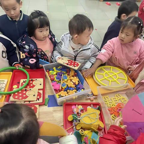 图形宝宝在哪里—小一班幼小衔接活动