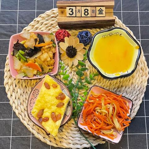 子曰集祥美地幼儿园2023年3月8日食谱