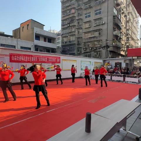 明月里社区“浓浓敬老情   深深念老恩”