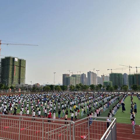 “双减”助成长 武术强体魄——鹿寨县城南第二小学“江口梁家拳”进校园活动