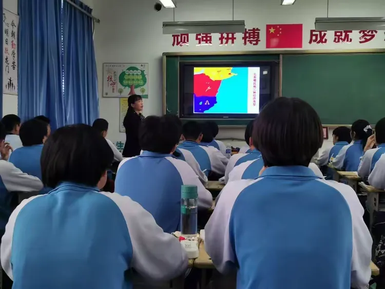 "四环助推",助力新教师站稳讲台