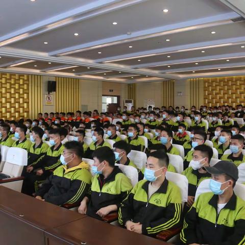 汽车工程系“孕育工匠心，献礼100年”系列活动——学生表彰大会