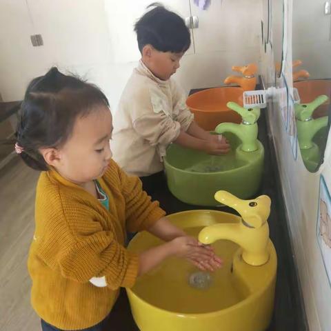 胶州市实验幼儿园三里河园小一班——快乐的一天