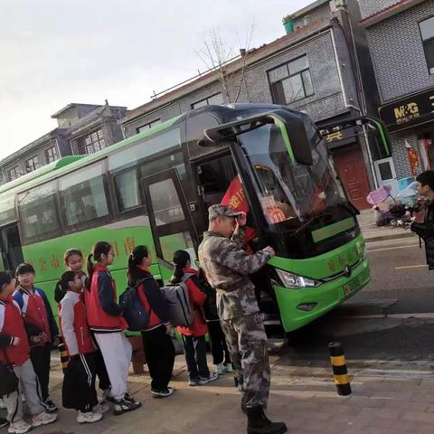 缅怀革命先烈  传承红色精神——记赊店二小研学旅行之第二十五军独树镇战斗遗址