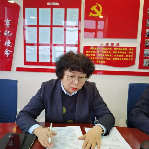 “兴建旺行  党建引领”                            新疆区分行信用卡业务部党支部赴营业部开展助力营销活动