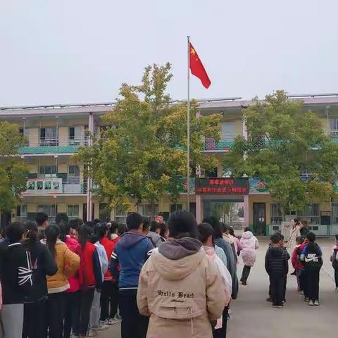 点燃书写激情，共建书香校园。——秦家坡学区书写和作业展示周活动