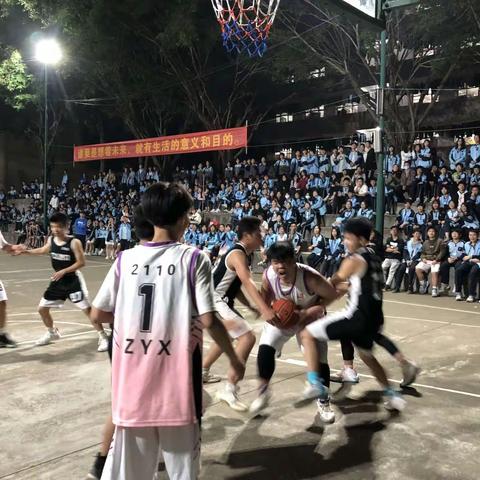 “新生杯”篮球比赛——点燃青春激情，增强集体荣誉感