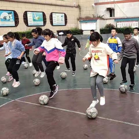 紫阳县第二小学校园足球运动队开训啦