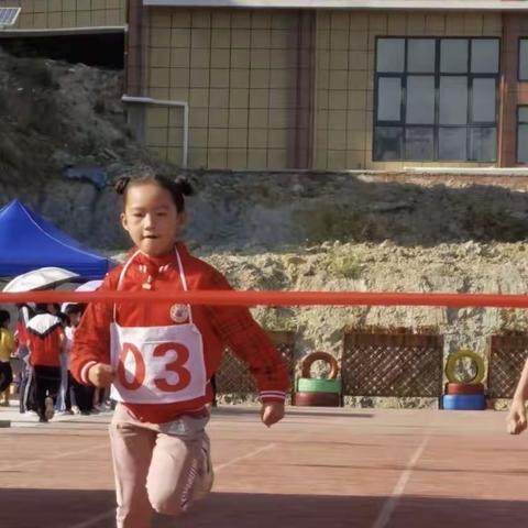 有一种奉献叫默默无闻