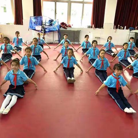 诚睦路小学舞蹈社团