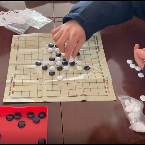 联欢活动热闹闹  虎年将至乐陶陶