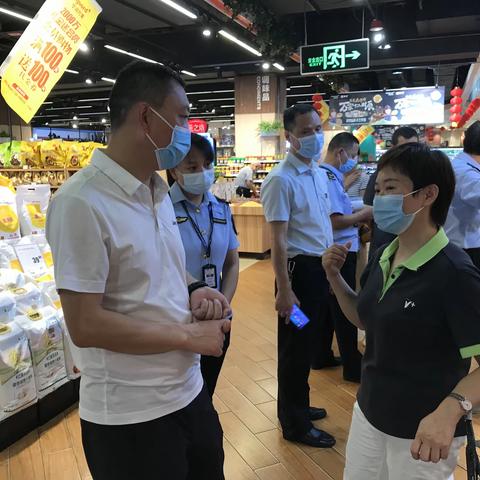 市局食品流通监管处何卫处长带队督导检查“守查保”及食药领域群众反映突出问题专项治理工作