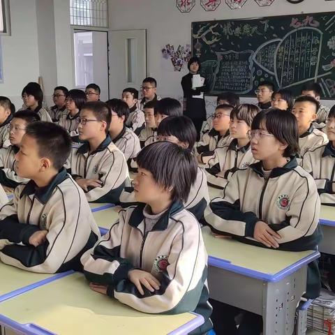 鸣山学校举行国家宪法日学习