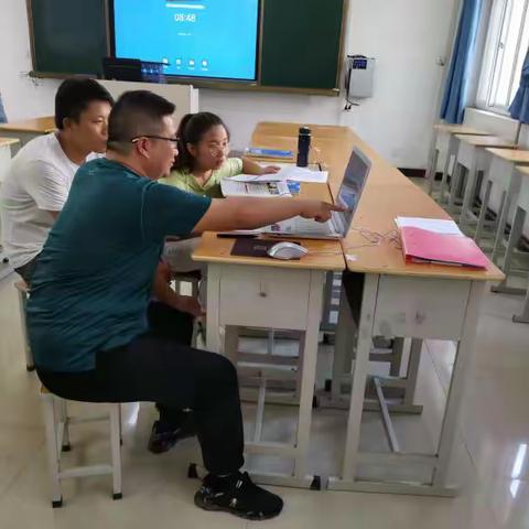 “求真务实 重在落实 一课一研 重在扎实”