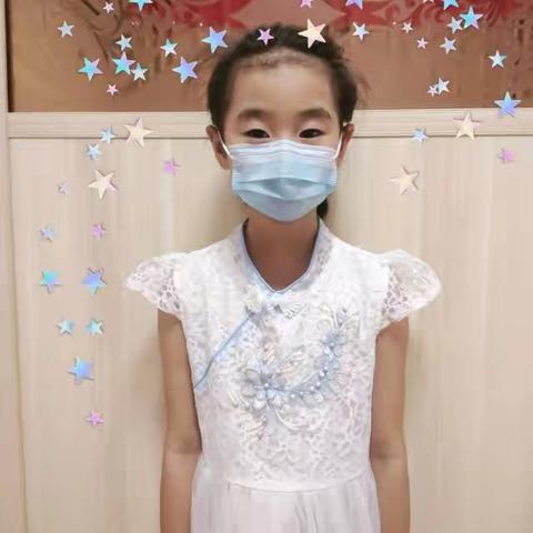 油田第二小学  一（6）班 郭梓萱  和雅立人，童心向党，分享成长！