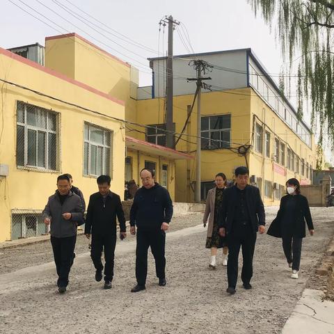 太原市国运集团总经理王跃峰在化工市场指导工作