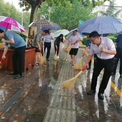 风雨无阻，“净城”我们在行动——武安市第二中学