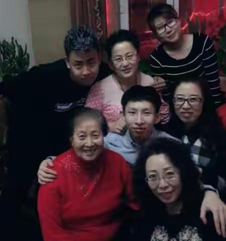 家庭是爱、欢乐和笑的殿堂