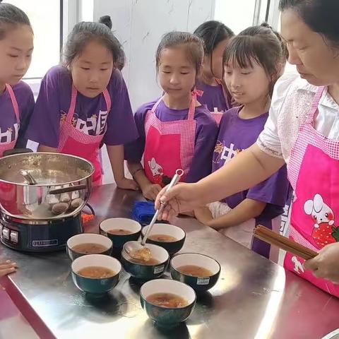 播明中心学校后播明小学劳动课之--冰糖红枣银耳汤➕煎鸡蛋