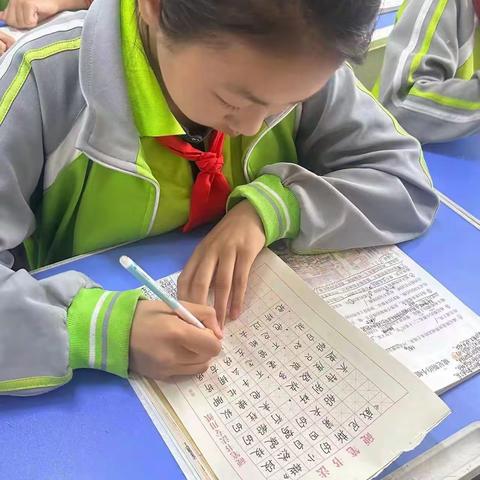 【肥乡区第二实验小学督学责任区 】传承书法风采，共创魅力校园