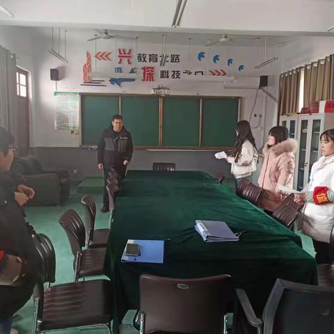 创建“三零”单位，建设平安校园                       ——长垣市芦岗乡王辛庄小学