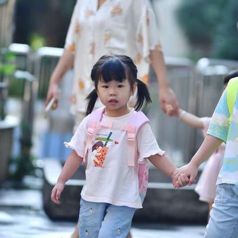 福满花园幼儿园小班第五周每日活动精彩回顾