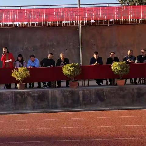 勤学终得榜上名，少年奋斗正当时 ——金碧小学2020---2021学年上学期期中考试总结表彰大会