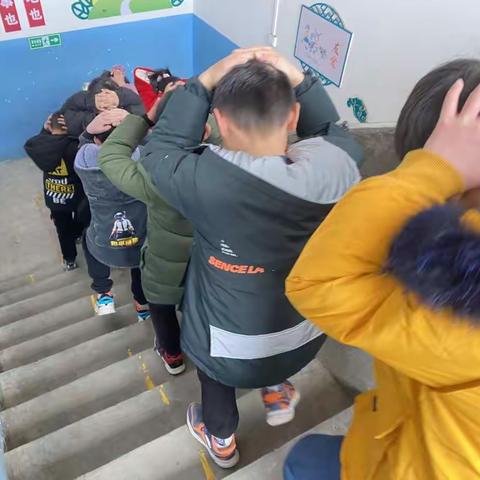 “开展紧急疏散演练，筑牢安全防线”——记于都县靖石乡黄沙小学紧急疏散演练