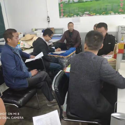 学课标 促教研 立新意
