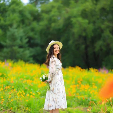 扎根教坛育桃李                                            青春无悔待花开