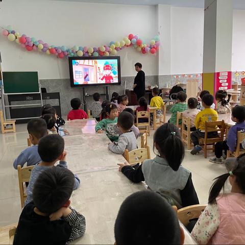 户木乡孙村幼儿园5.12防震减灾主题活动